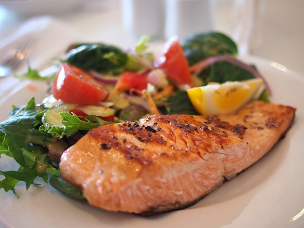 Balanced plate of nutritious food symbolizing healthy weight gain success
